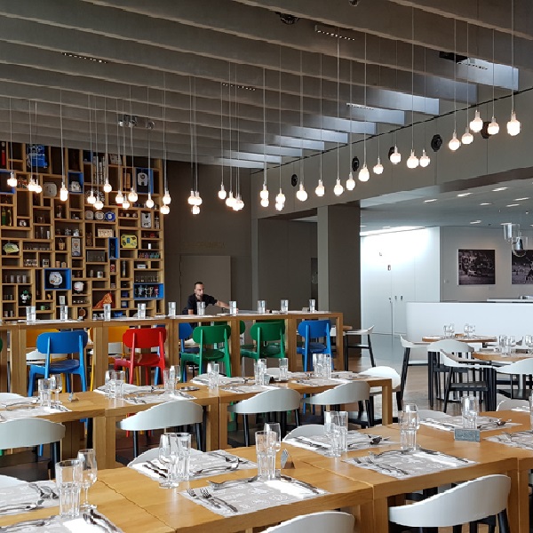Lunch au Tom Café